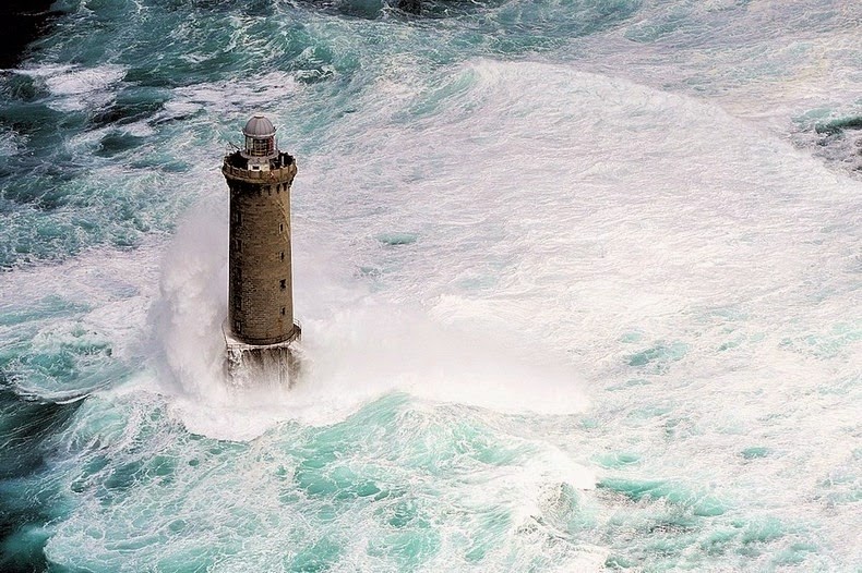 Lighthouses of Brittany 9