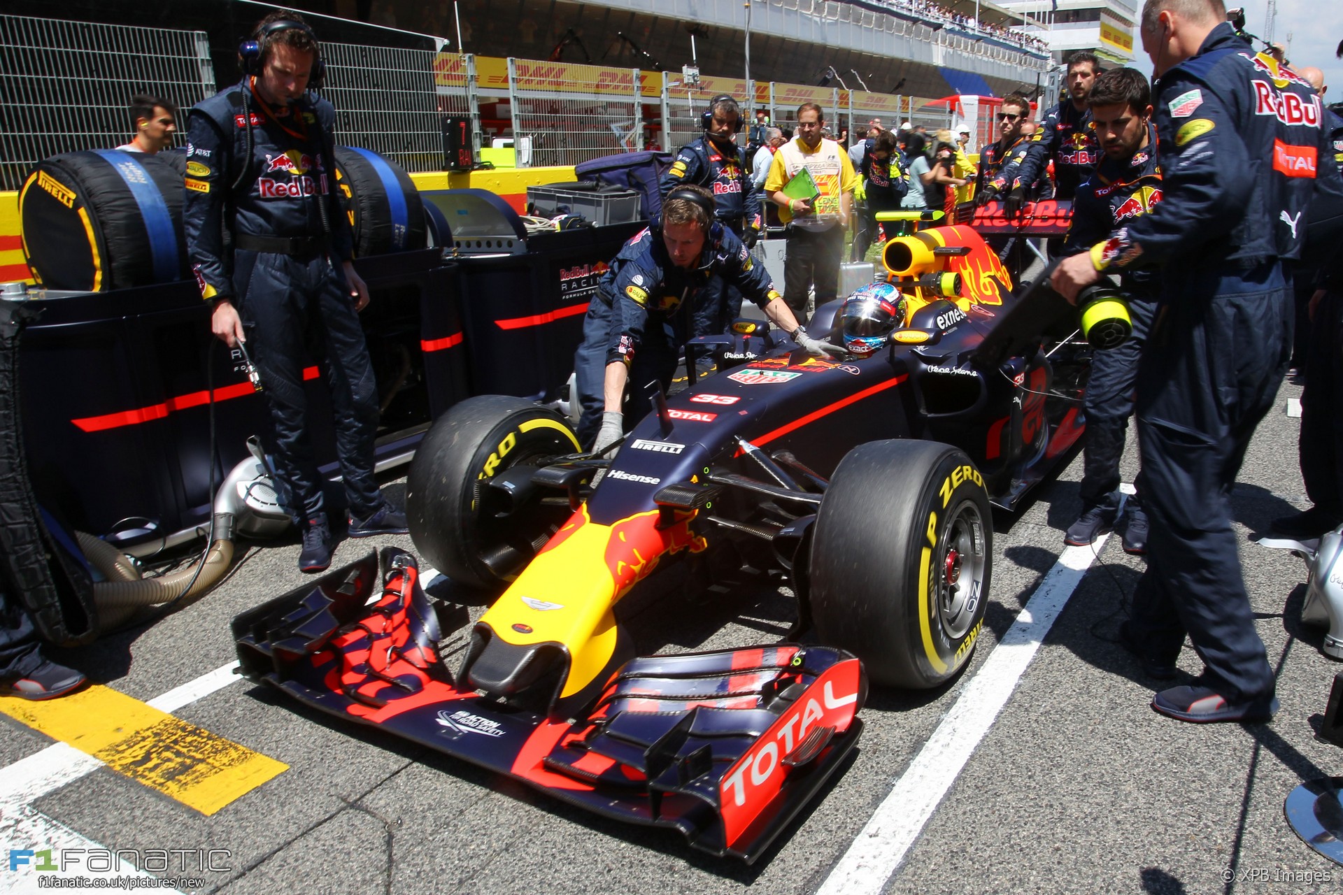 Max Verstappen (NLD) Red Bull Racing RB12 on the grid. 15.05.2016. Formula 1 World Championship, Rd 5, Spanish Grand Prix, Barcelona, Spain, Race Day. - www.xpbimages.com, EMail: requests@xpbimages.com - copy of publication required for printed pictures. Every used picture is fee-liable. © Copyright: Photo4 / XPB Images