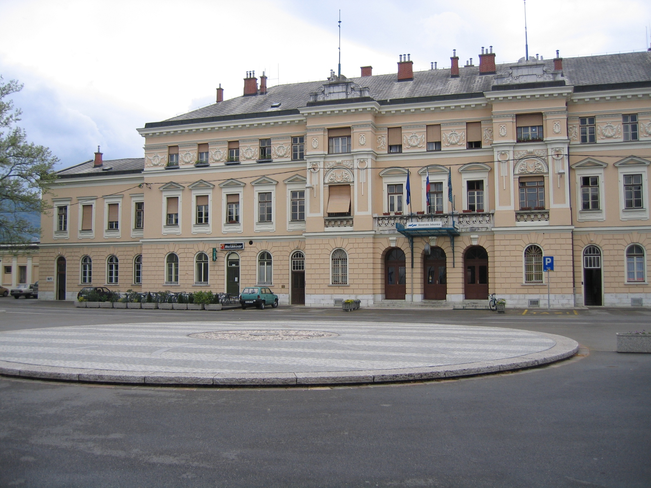 Piazza della Transalpina 8